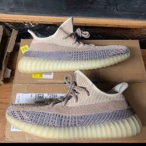 Sold Yeezy Boost 350 V2 ‘Ash Pearl’
